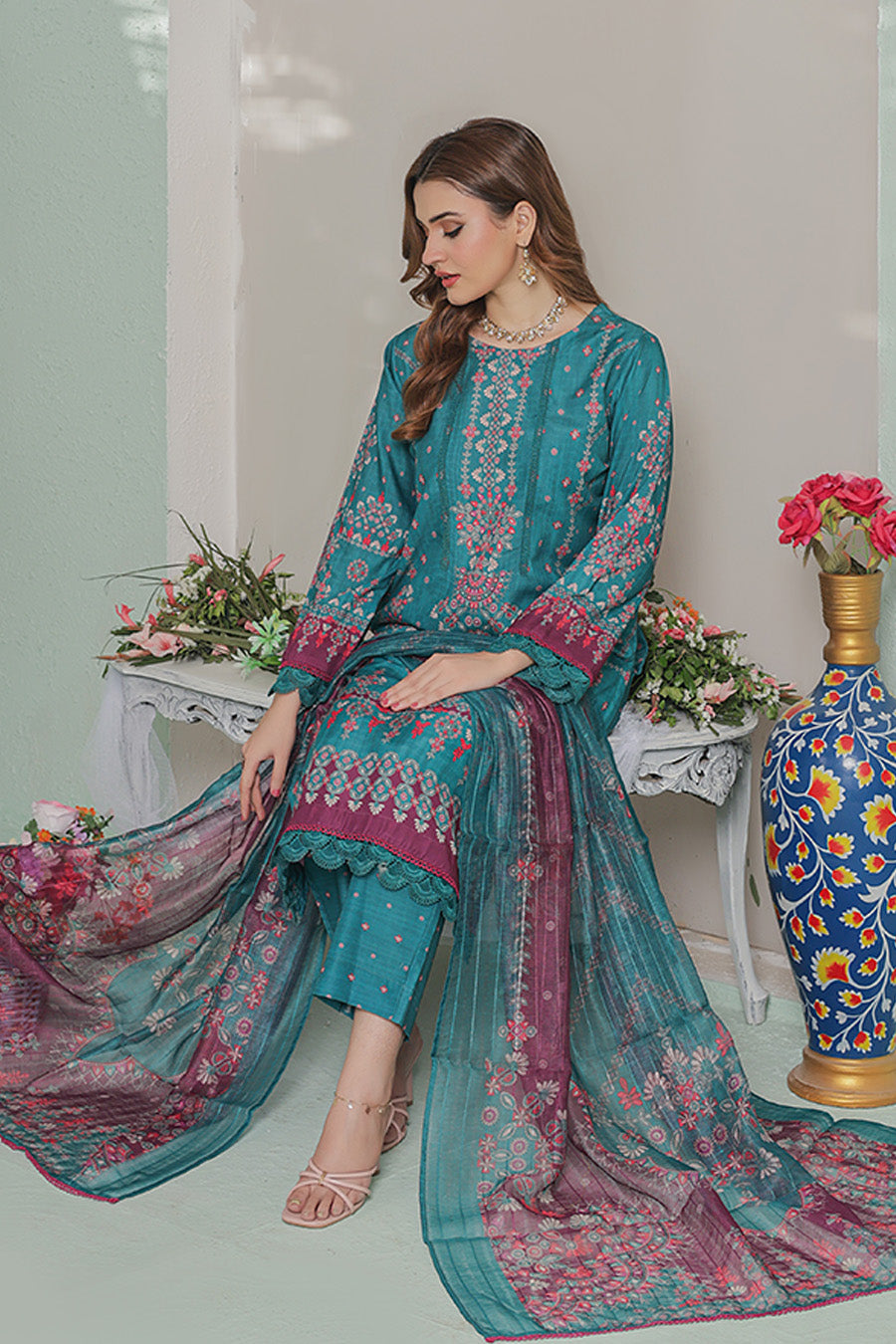 Refresh Your Wardrobe with Elegant Lawn Suit Designs from Opole