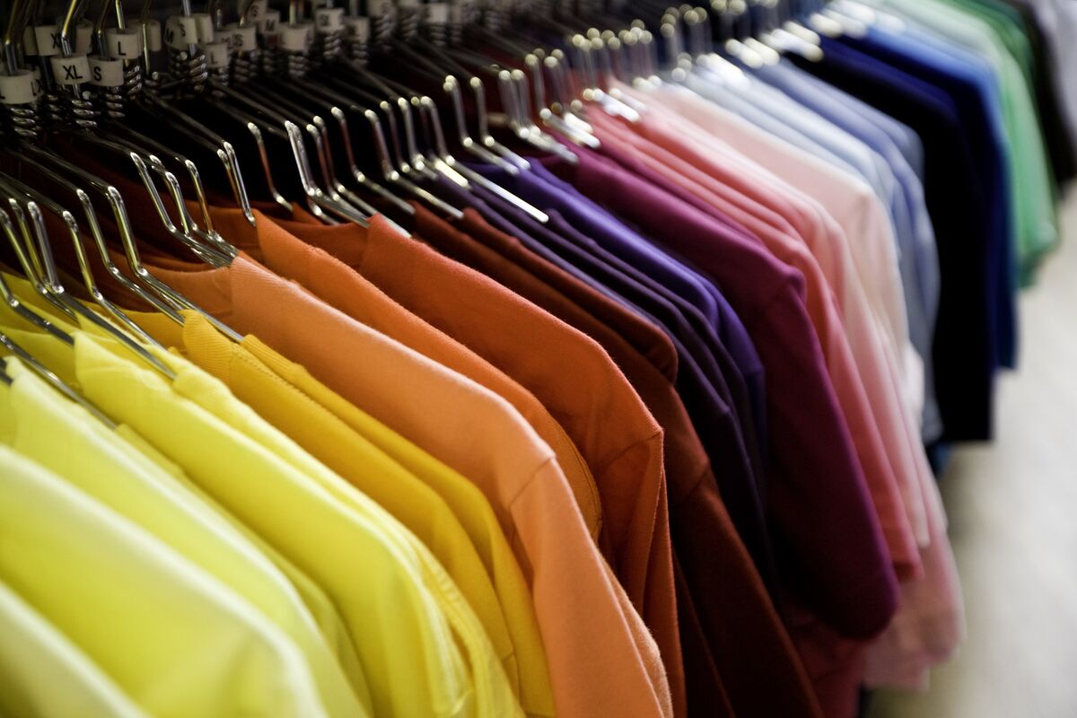 Wholesale Clothing Challenges and Solutions in the Fashion Wholesale UK Industry