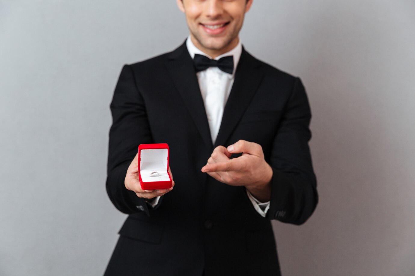 Why Diamond Rings for Men Are the New Trend in Men's Fashion