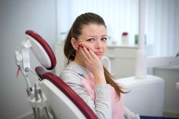 Facing Dental Pain? Get Help Without the Hassle in Plymouth